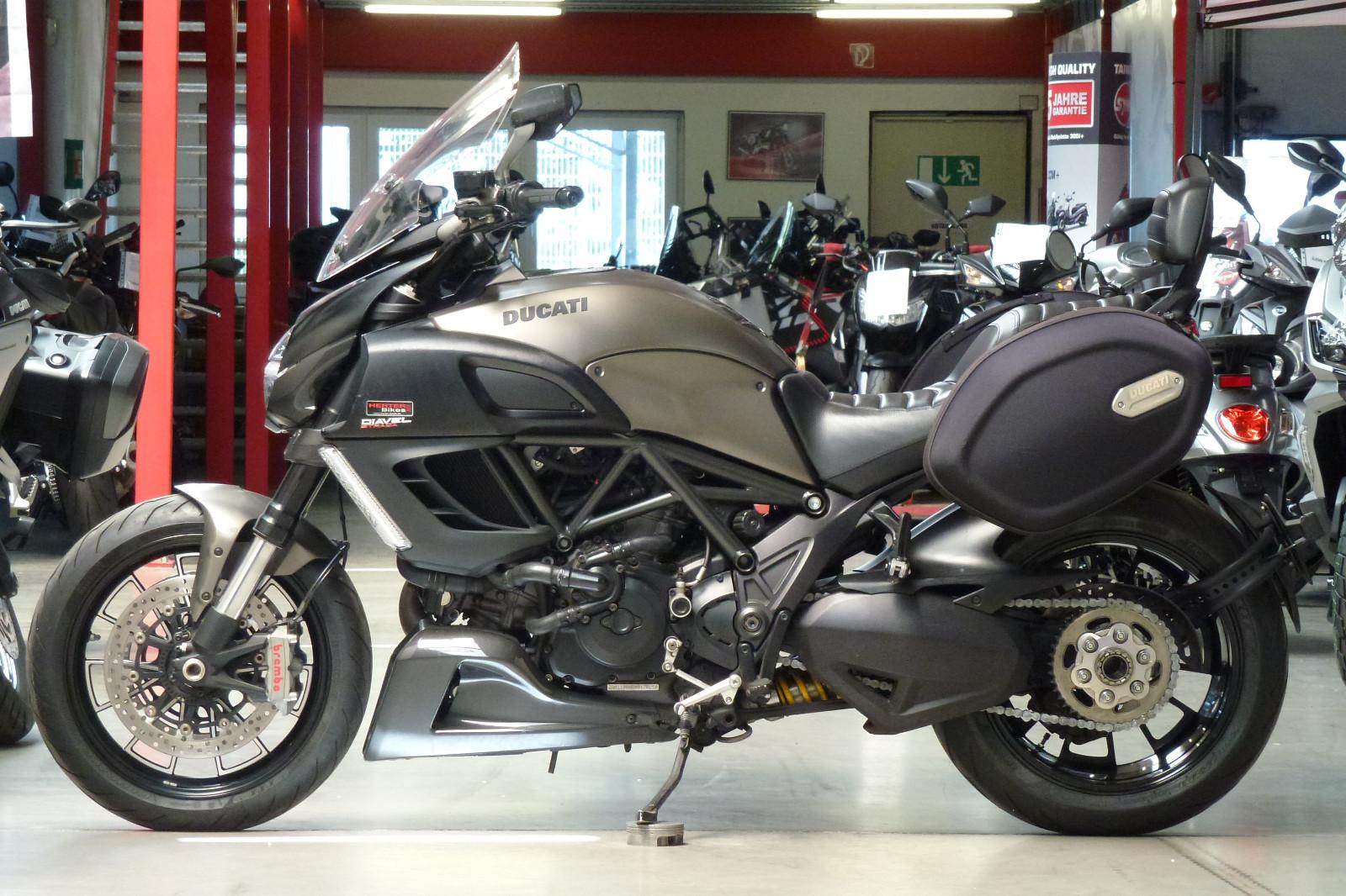 Ducati Diavel Strada