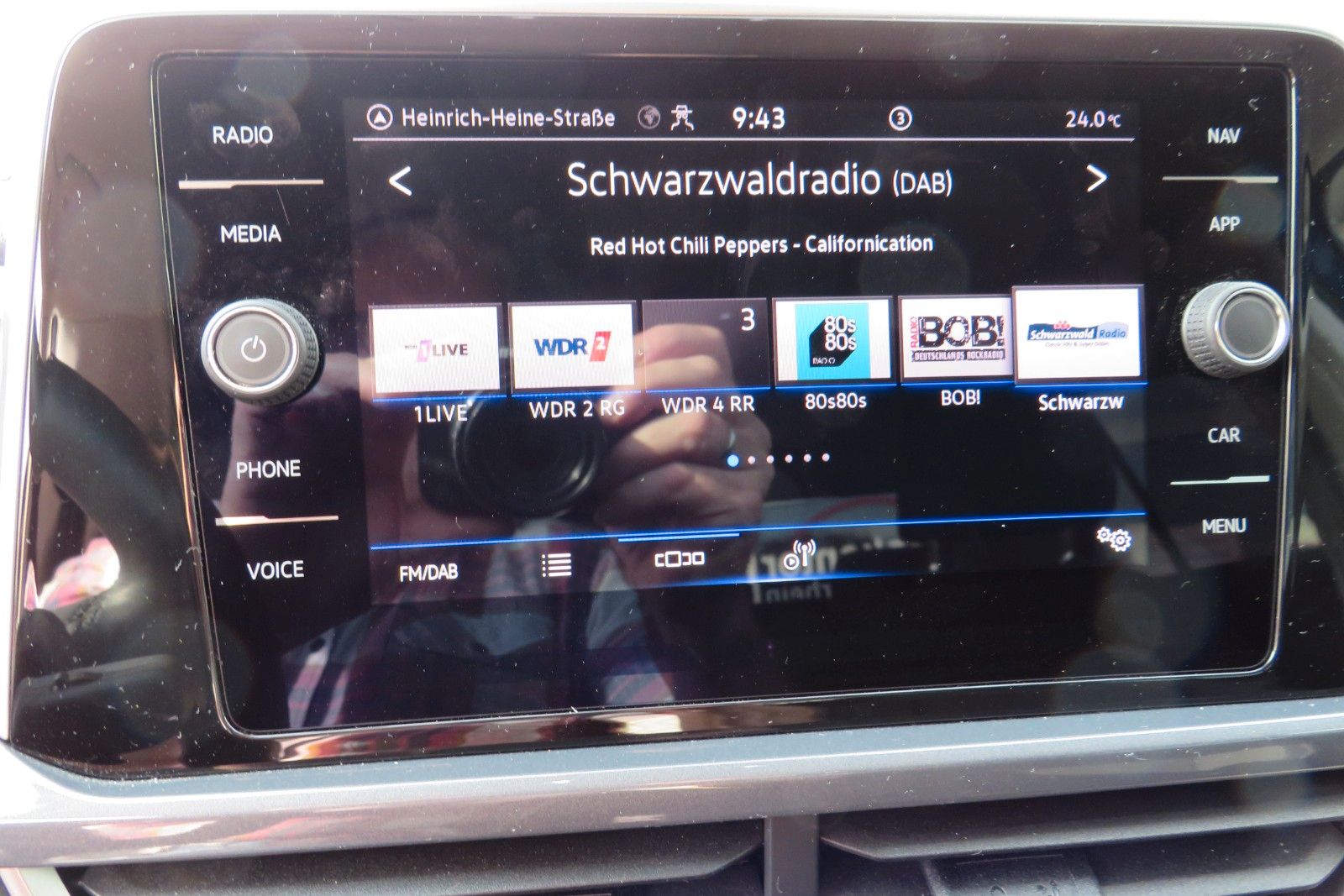 Fahrzeugabbildung Volkswagen T-Roc Style KAMERA ACC NAVI APP SITZH DIGI-COPI