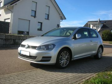 Volkswagen Golf - 1