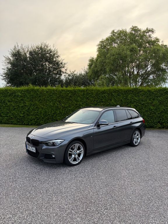 Image of BMW 330
