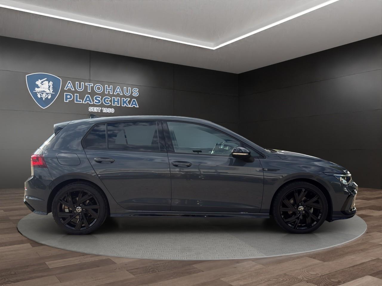 Volkswagen Golf VIII 1.5 eTSI DSG R-Line BLACK-STYLE+AHK+IQ, миниатюра 4