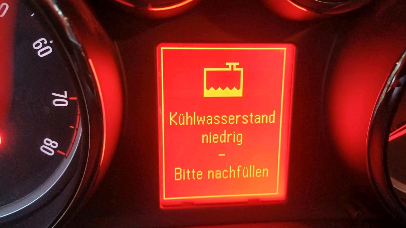Opel Astra 2012 — photo 8