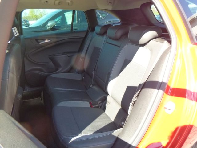 Fahrzeugabbildung Opel Astra K Sports Tourer 1,2T >AHK/LED/KAM/PDC<