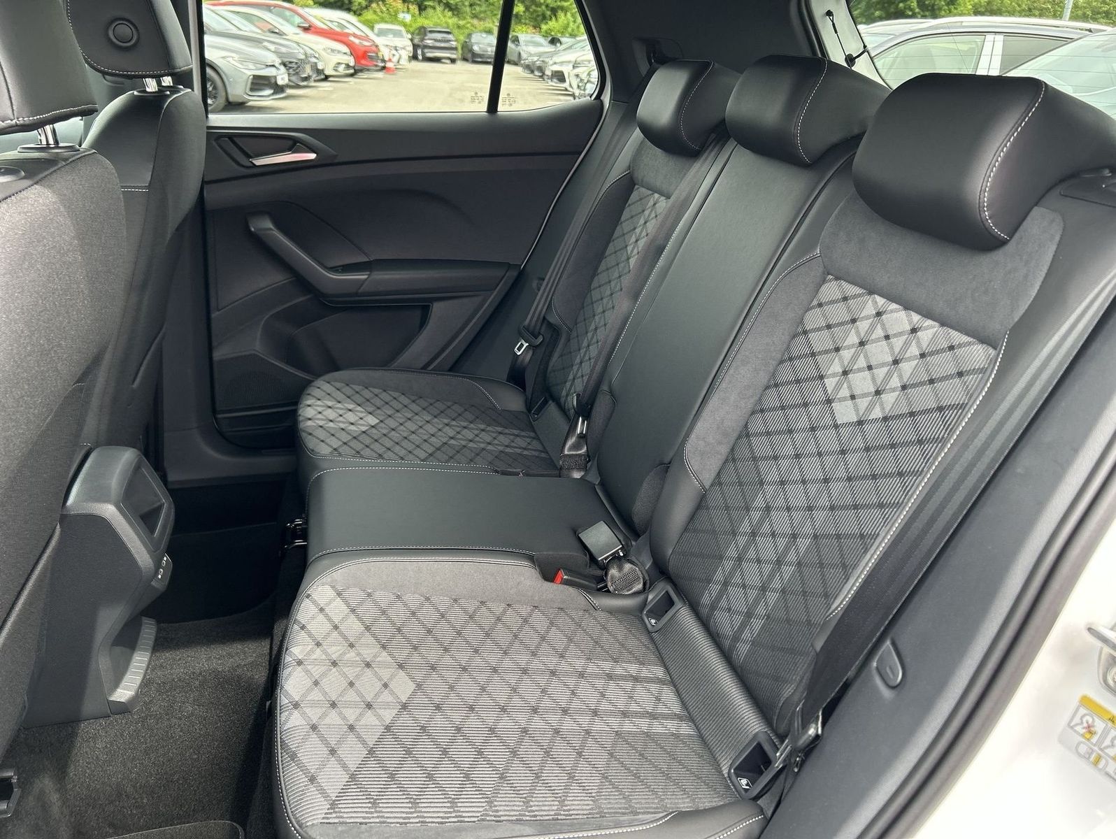 Volkswagen T-Cross - Bild 14