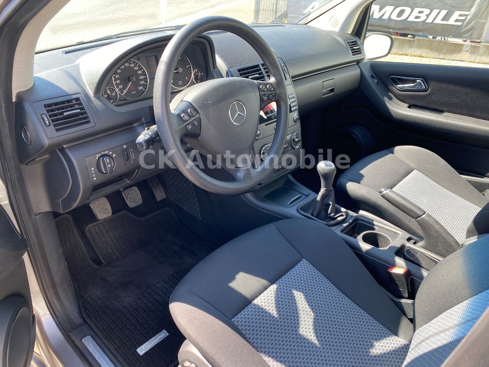 Fahrzeugabbildung Mercedes-Benz A 180 CDI/Klimaanlage/PDC