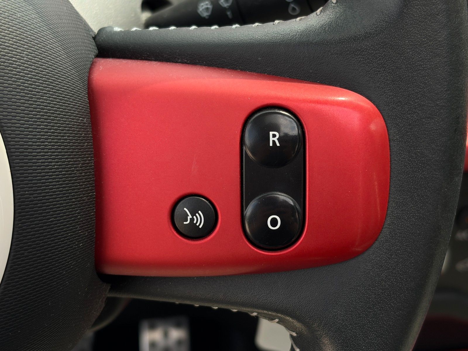 Fahrzeugabbildung Renault Twingo TCe 90 Intens Faltdach Temp. SHZ PDC BT