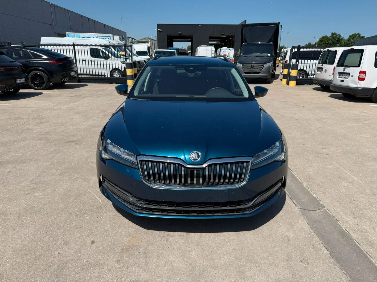 Skoda Superb (Stock ID 39209) imagem 2