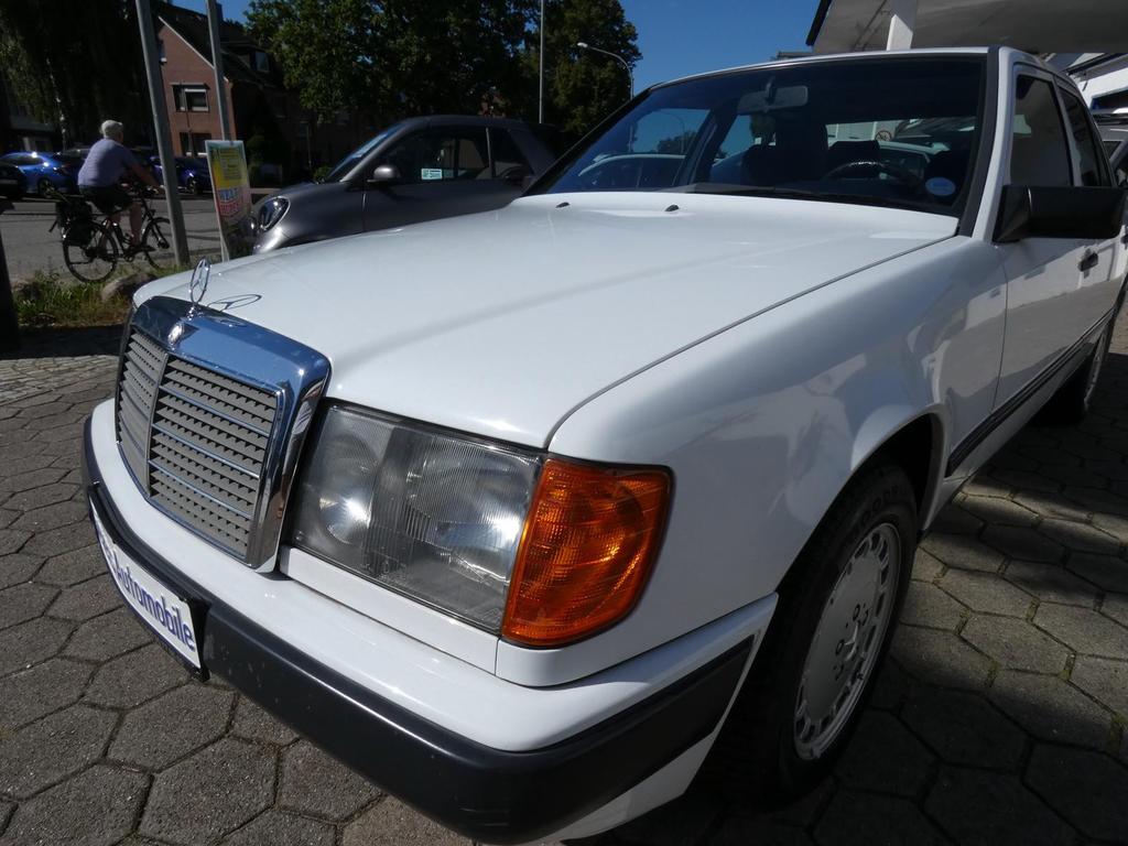 Mercedes-Benz E 260
