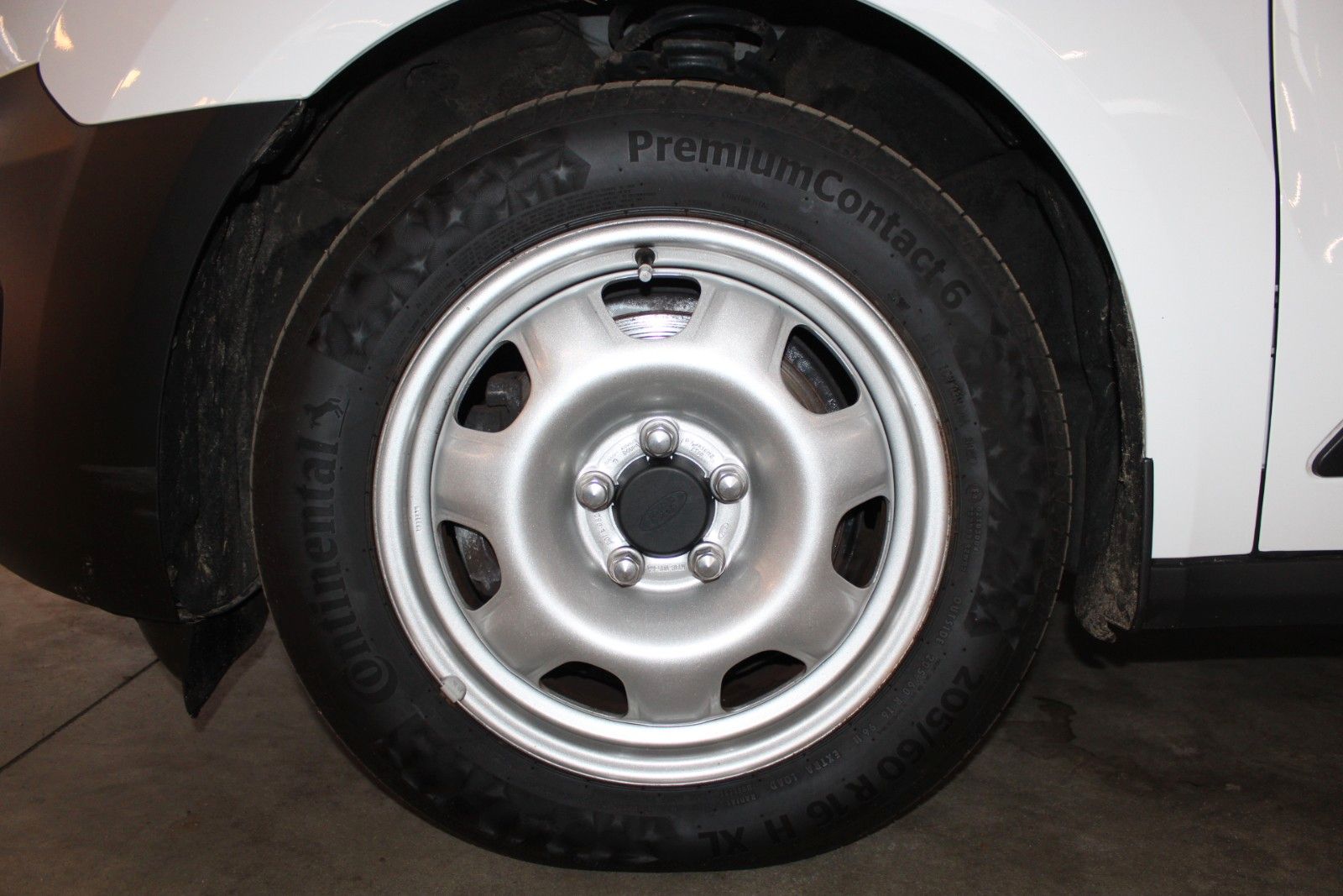 Fahrzeugabbildung Ford Transit Connect Kasten 3-Sitzer + Dachträger uvm