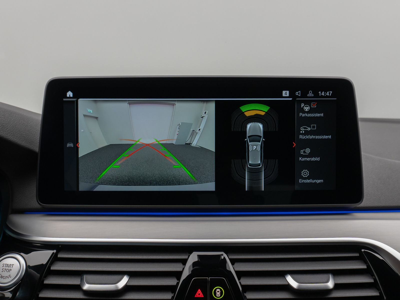 Fahrzeugabbildung BMW 530d xD M Sport Laser Kamera HUD DAB H/K Komfort