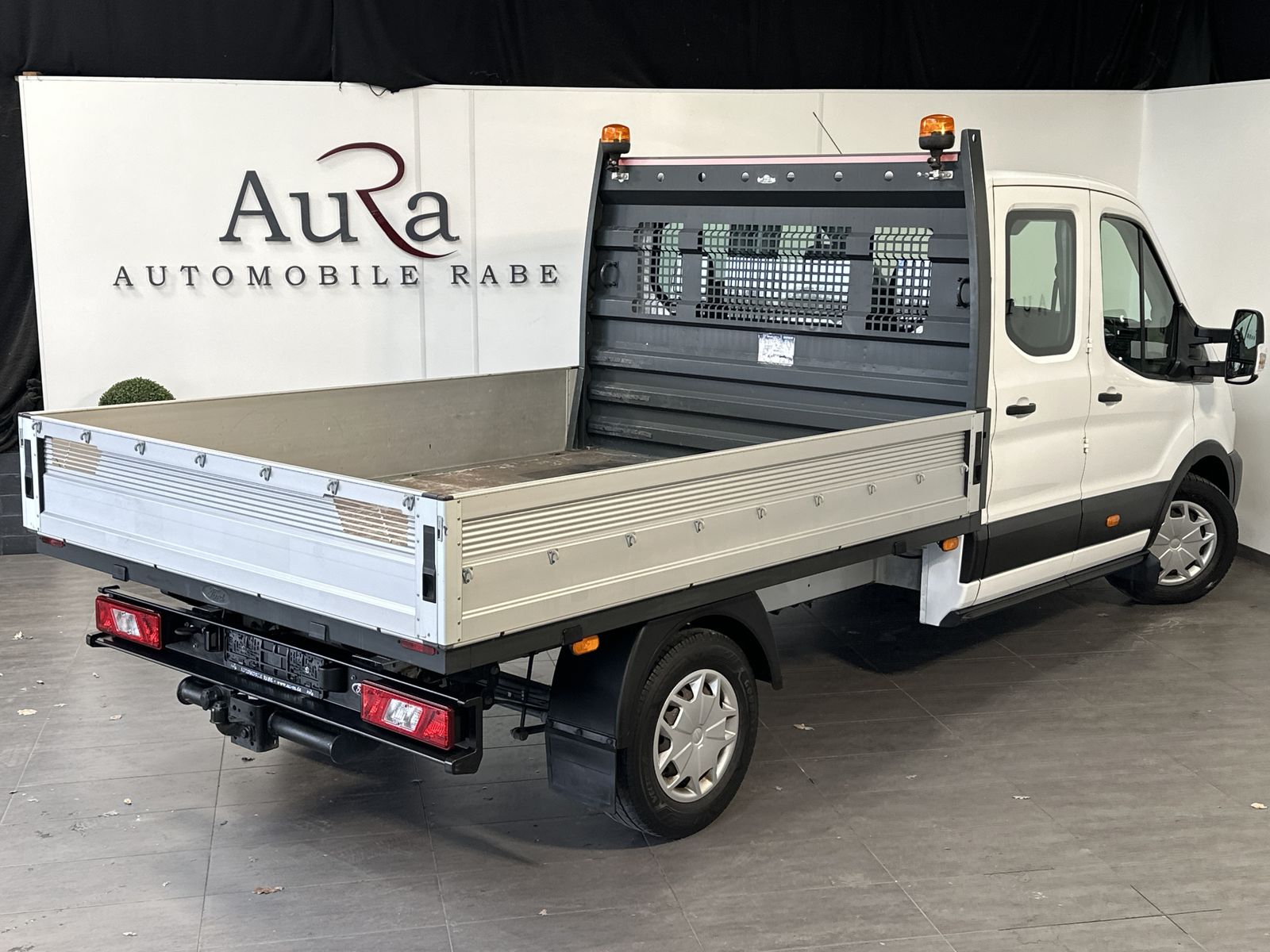 Fahrzeugabbildung Ford Transit 350 L3 DoKa NAV+AHK+CARPLAY+DAB+TEMPOMAT