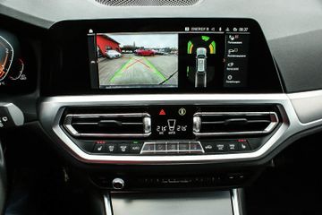 Fahrzeugabbildung BMW 320 d xDrive M Sport WINTERFREUDE LASER HUD 19''