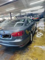 Volkswagen Jetta 2012 Diesel  Top Zustand - Volkswagen Jetta aus 2012 mit Diesel-Antrieb