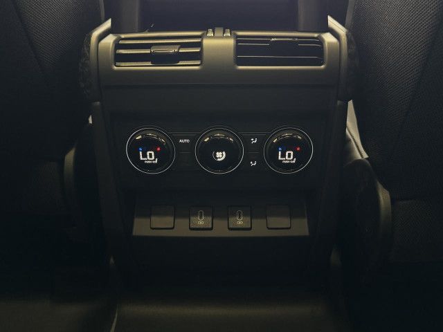 Land Rover Defender 110 P635 OCTA Black MY26 Bluetooth Navi foto 15