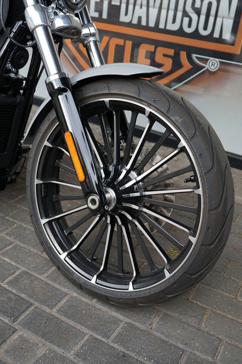 Fahrzeugabbildung Harley-Davidson Breakout 117 MY25 - FXBR - Thunderbike - Jekill
