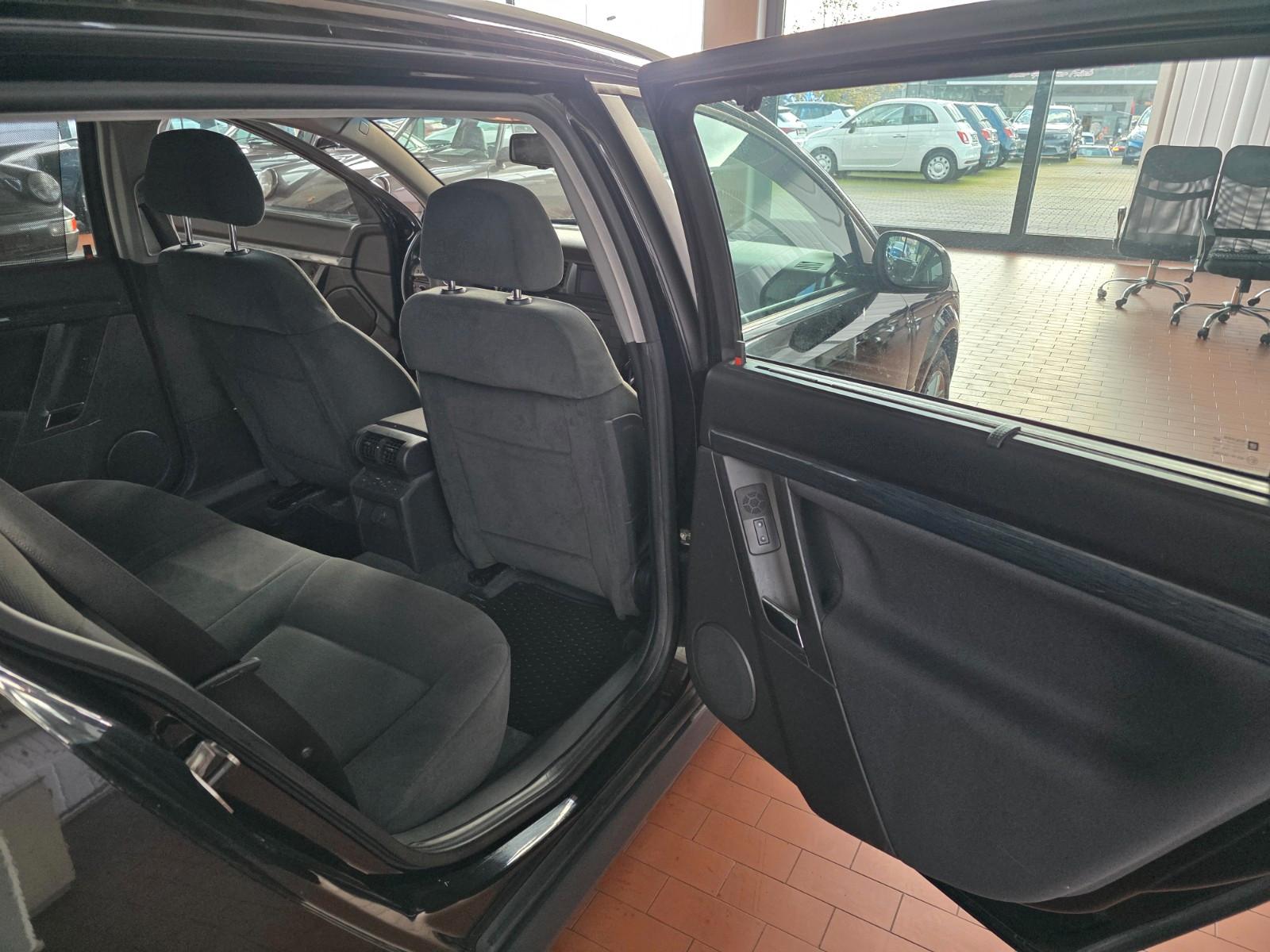 Opel Vectra 2004 — photo 34