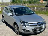 Opel Astra H Lim. Innovation-AUTOMATIK-74 TKM- - Opel Astra aus 2008: H