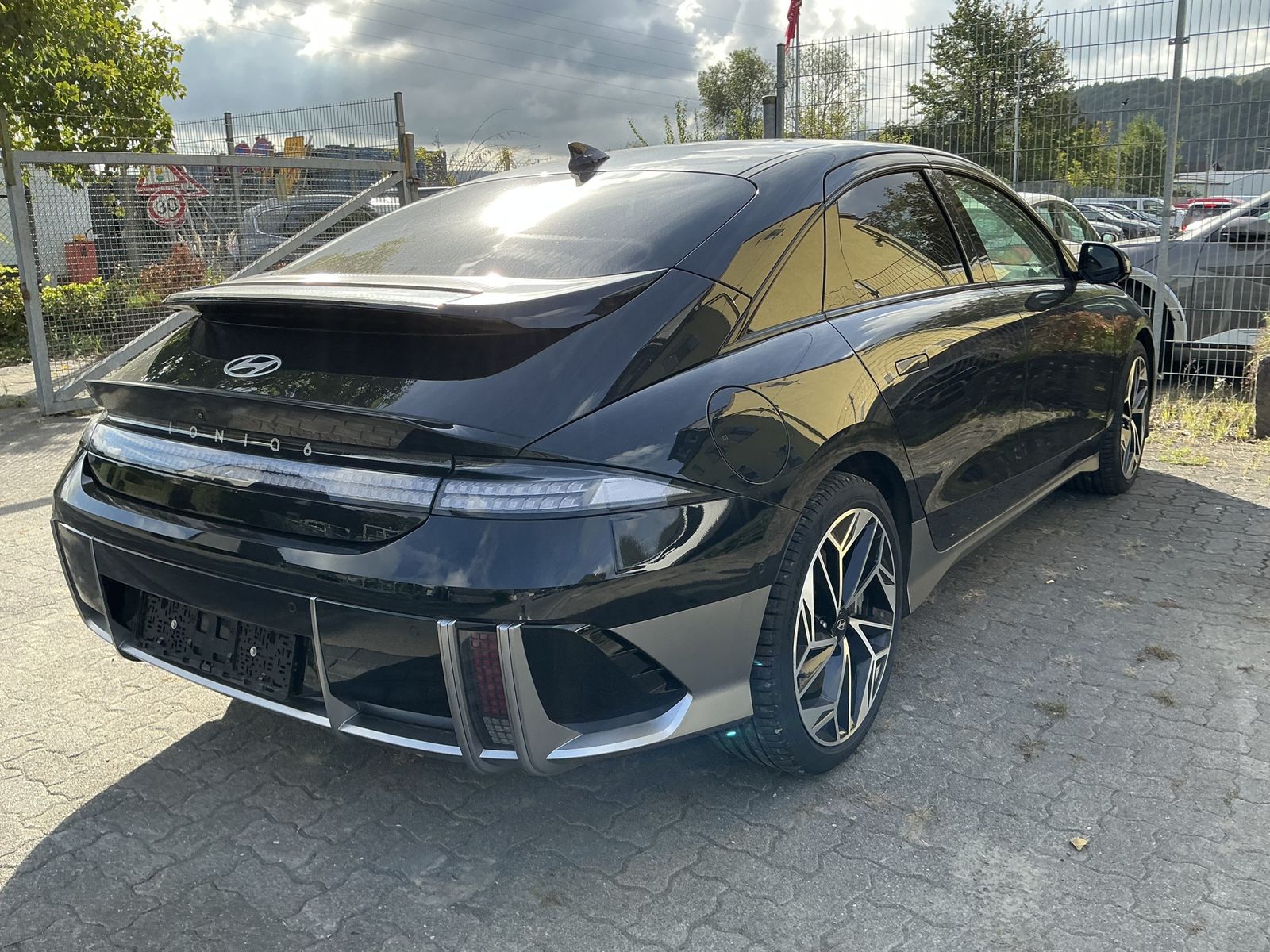 Hyundai Ioniq 6 Uniq Leder Memory BOSE 360Cam HUD ACC  imagem 2