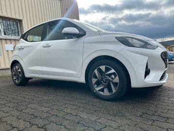 Hyundai i10 1.0 FACELIFT TREND INCL. NAVIGATION