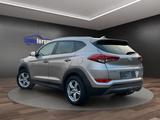 Hyundai Tucson Intro Edition 4WD AUT.°AHK°NAV°KAMERA°SHZ - Hyundai TUCSON mit Diesel-Antrieb: Geländewagen, Automatik