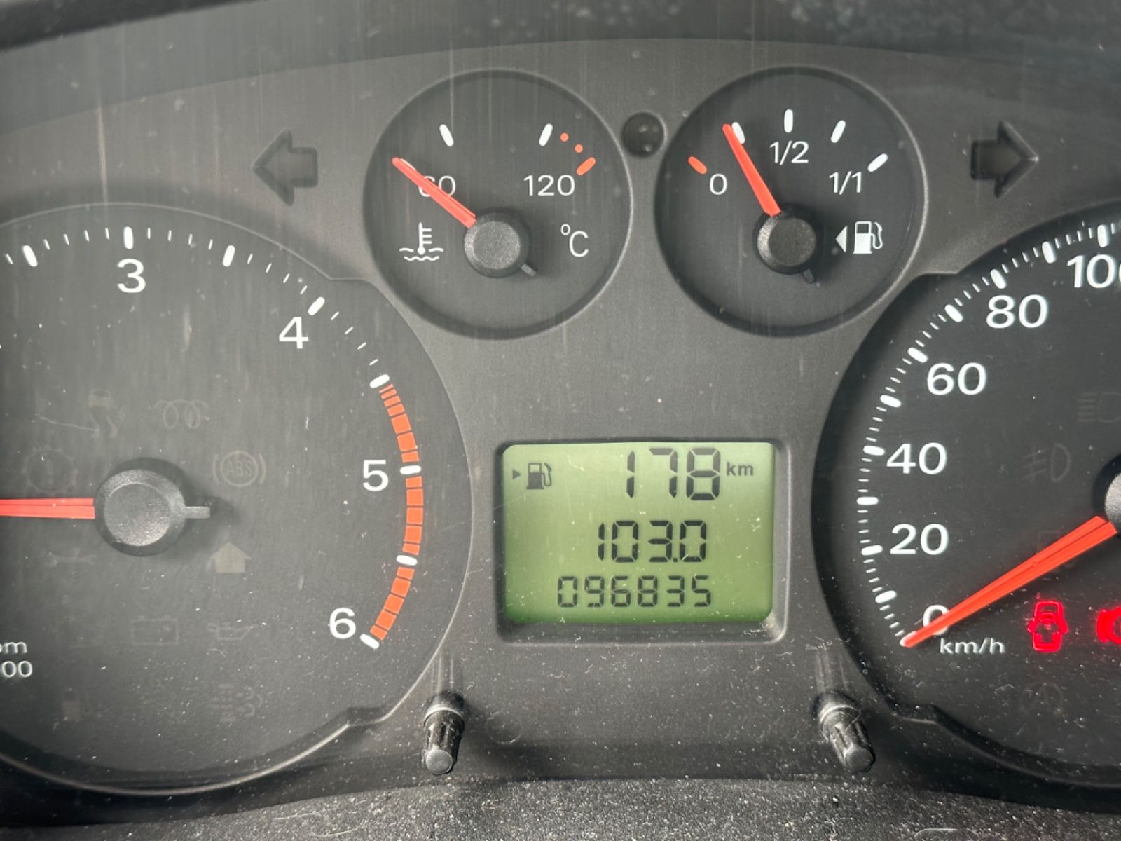 Fahrzeugabbildung Ford Transit Kombi FT 280 K*9 Sitzer*8038*