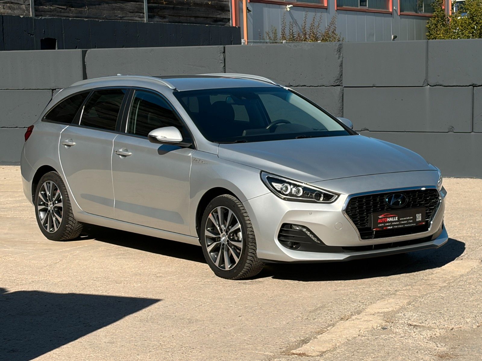 Fahrzeugabbildung Hyundai i30 1.4 T-GDI All Inclusive ACC CAM CarPlay