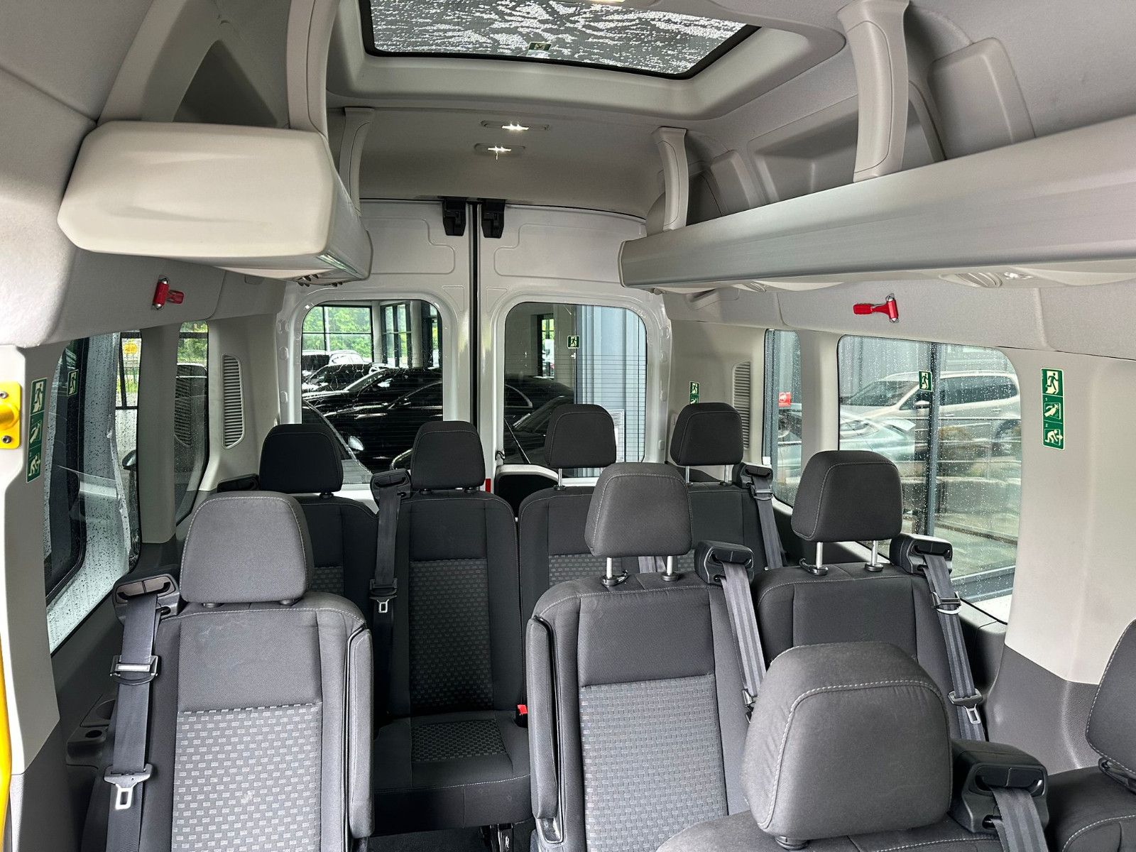 Fahrzeugabbildung Ford Transit 410 BUS L3H3 *12SITZE*ACC*SPUR*KAMERA*FS