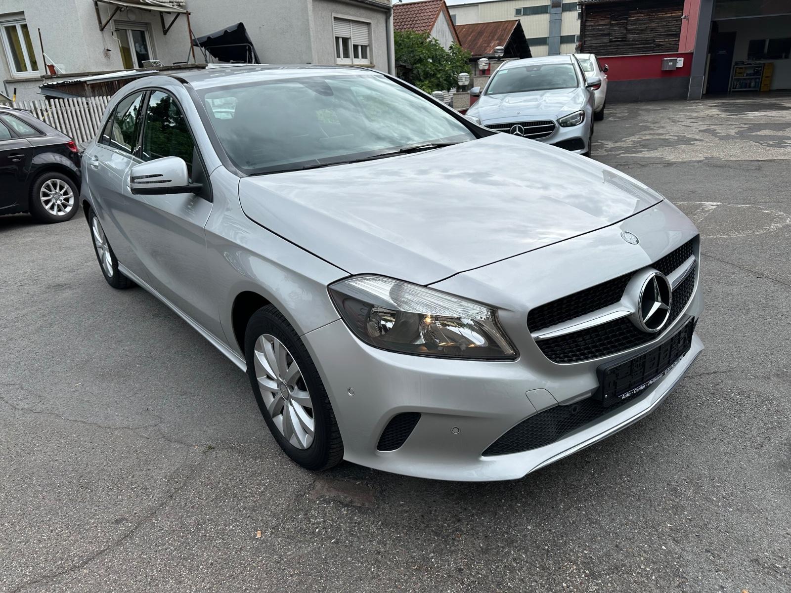 Mercedes-Benz A 180 BlueEfficiency/ Navi/ PDC/ SHZ