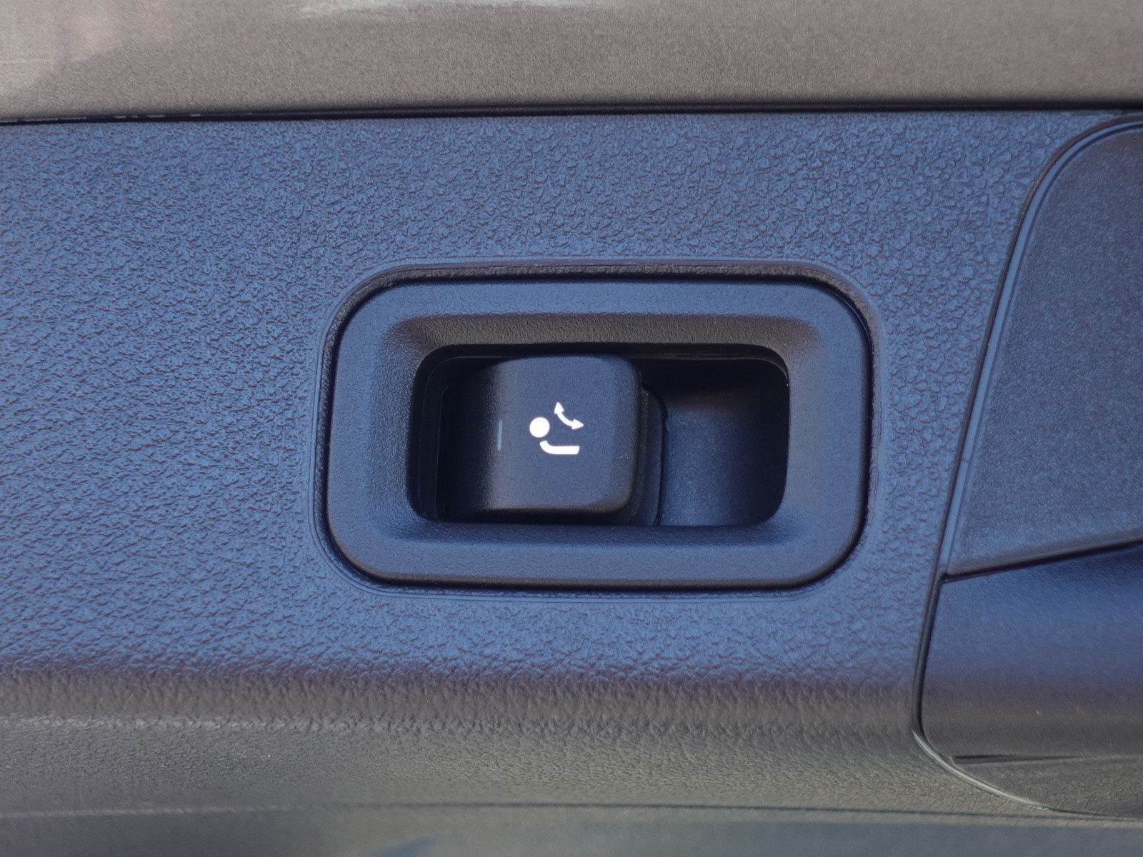 Fahrzeugabbildung Mercedes-Benz B 220 4MATIC 7G-DCT Progressive MBUX AHK Assist.