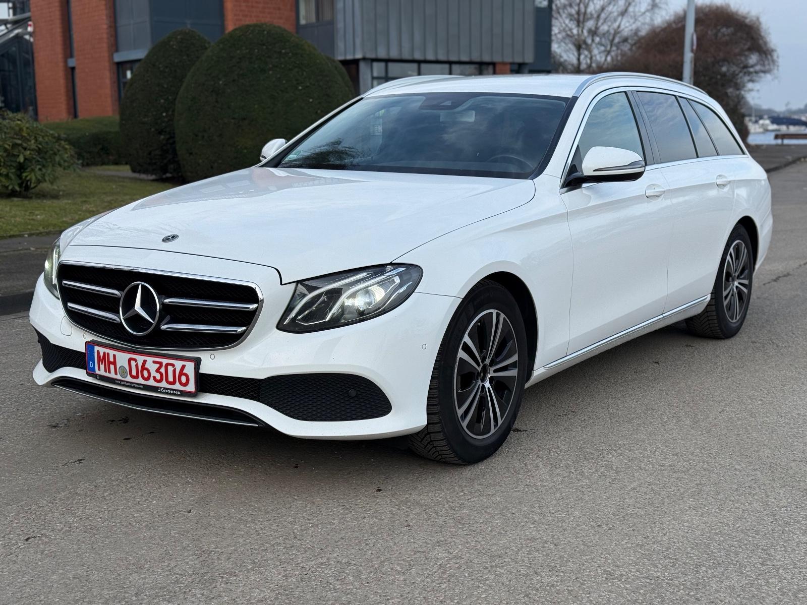 Mercedes-Benz E220d*9G*2.HD*Mercedes-Scheckheft*Navi*LED*Kamer