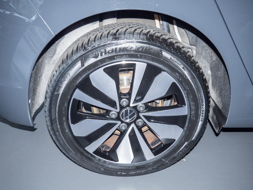 Volkswagen Golf VIII 1.0 eTSI Move LED APP LaneAssist SHZ, миниатюра 6