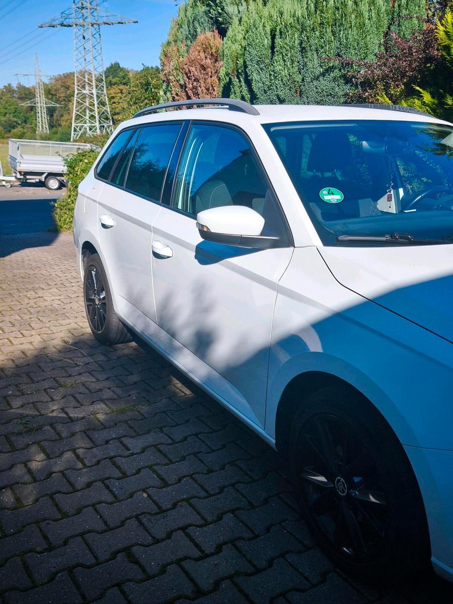 Skoda Fabia 2015 — engine 75 HP (55kW)