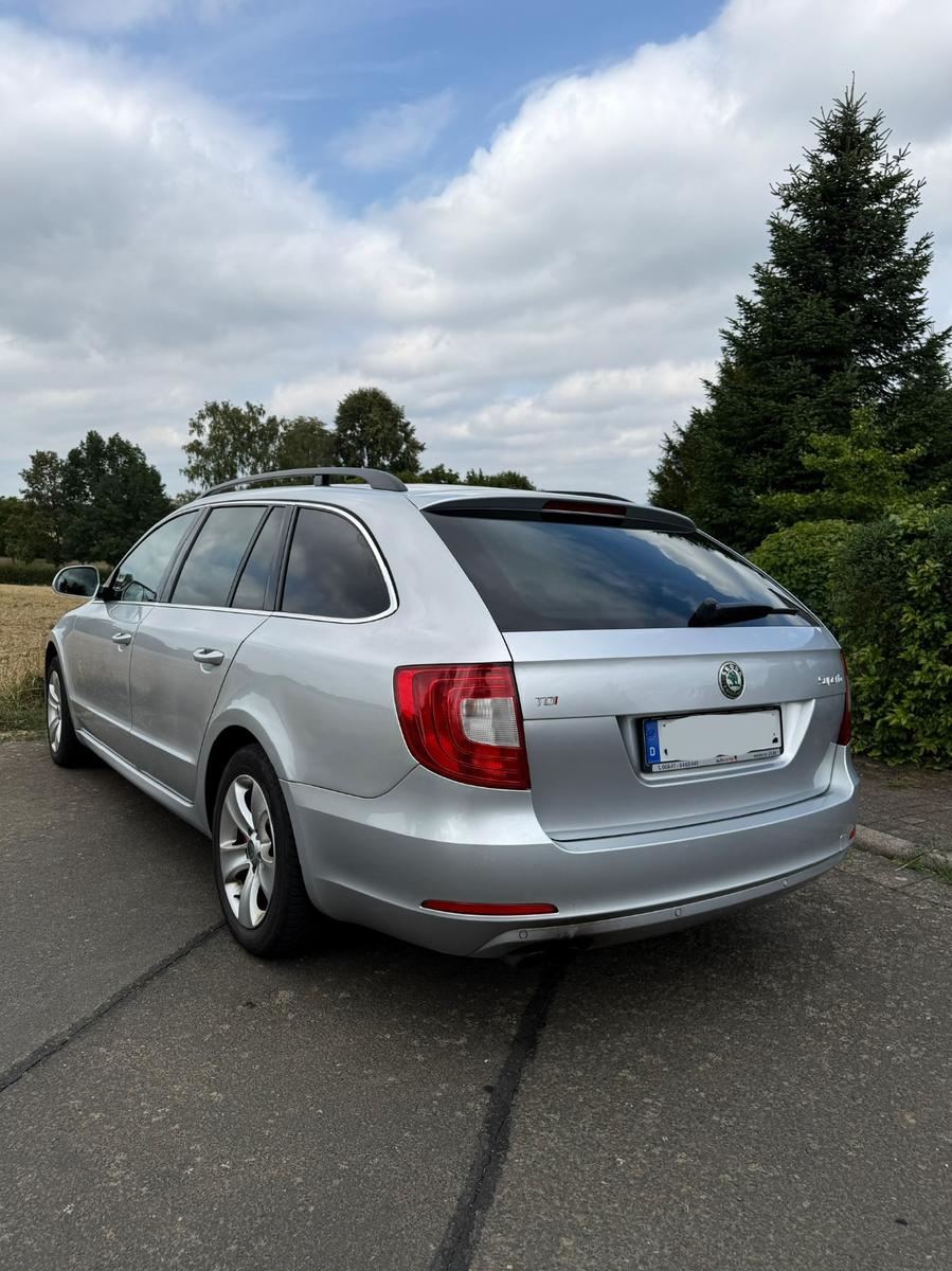 Skoda Superb 2013 — photo 5