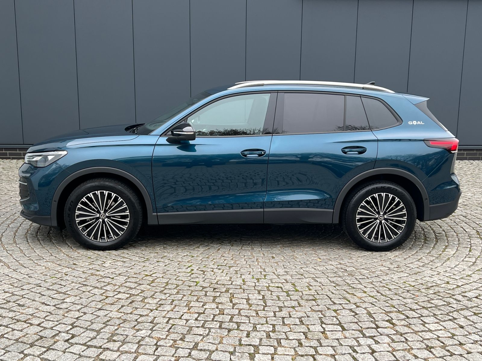 Fahrzeugabbildung Volkswagen Tiguan GOAL 1.5 eTSI DSG *AHK,LED,Kamera,LM'-18*