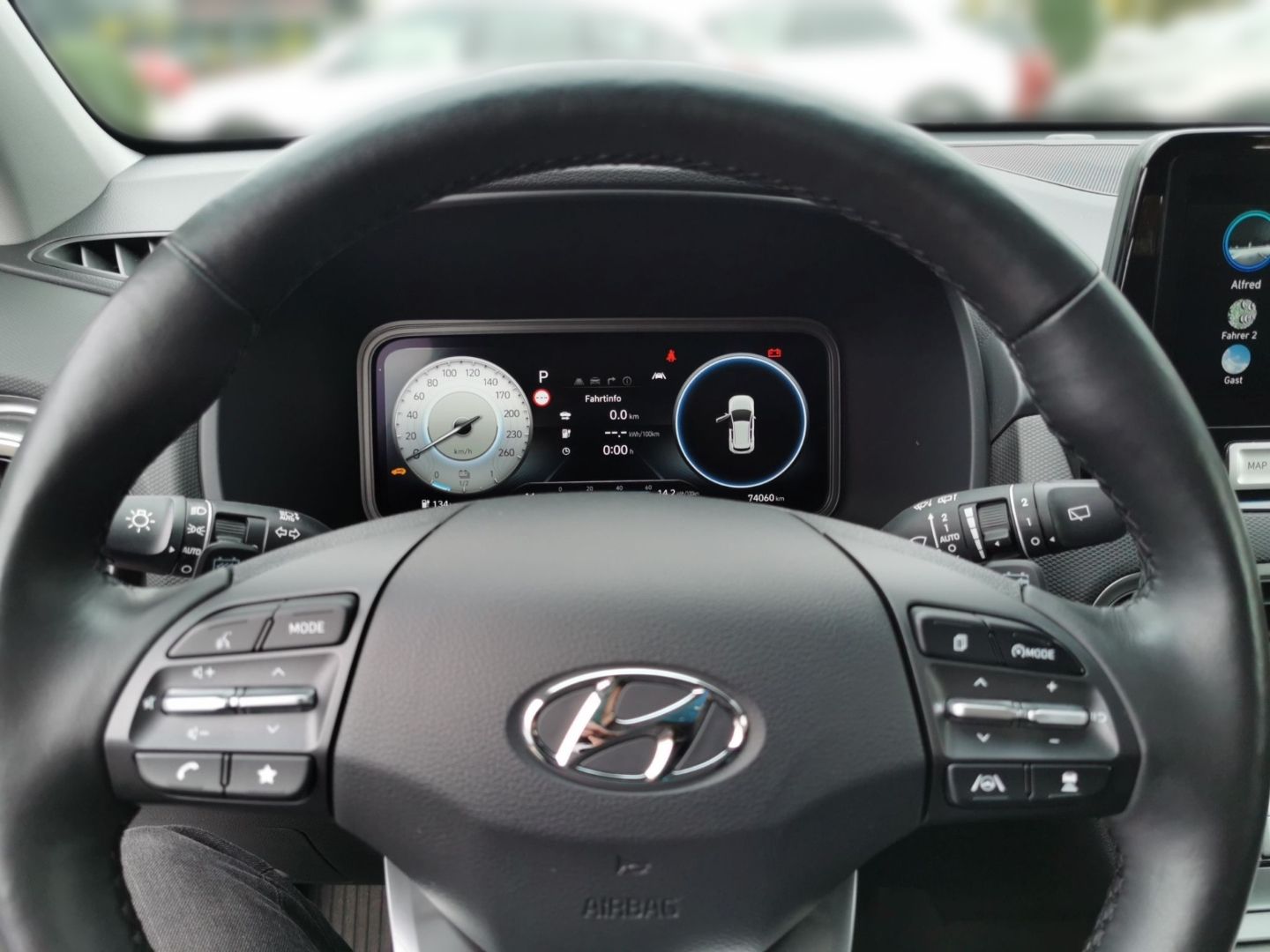 Fahrzeugabbildung Hyundai KONA Elektro PRIME Navi LED HUD el. Sitze Kamera