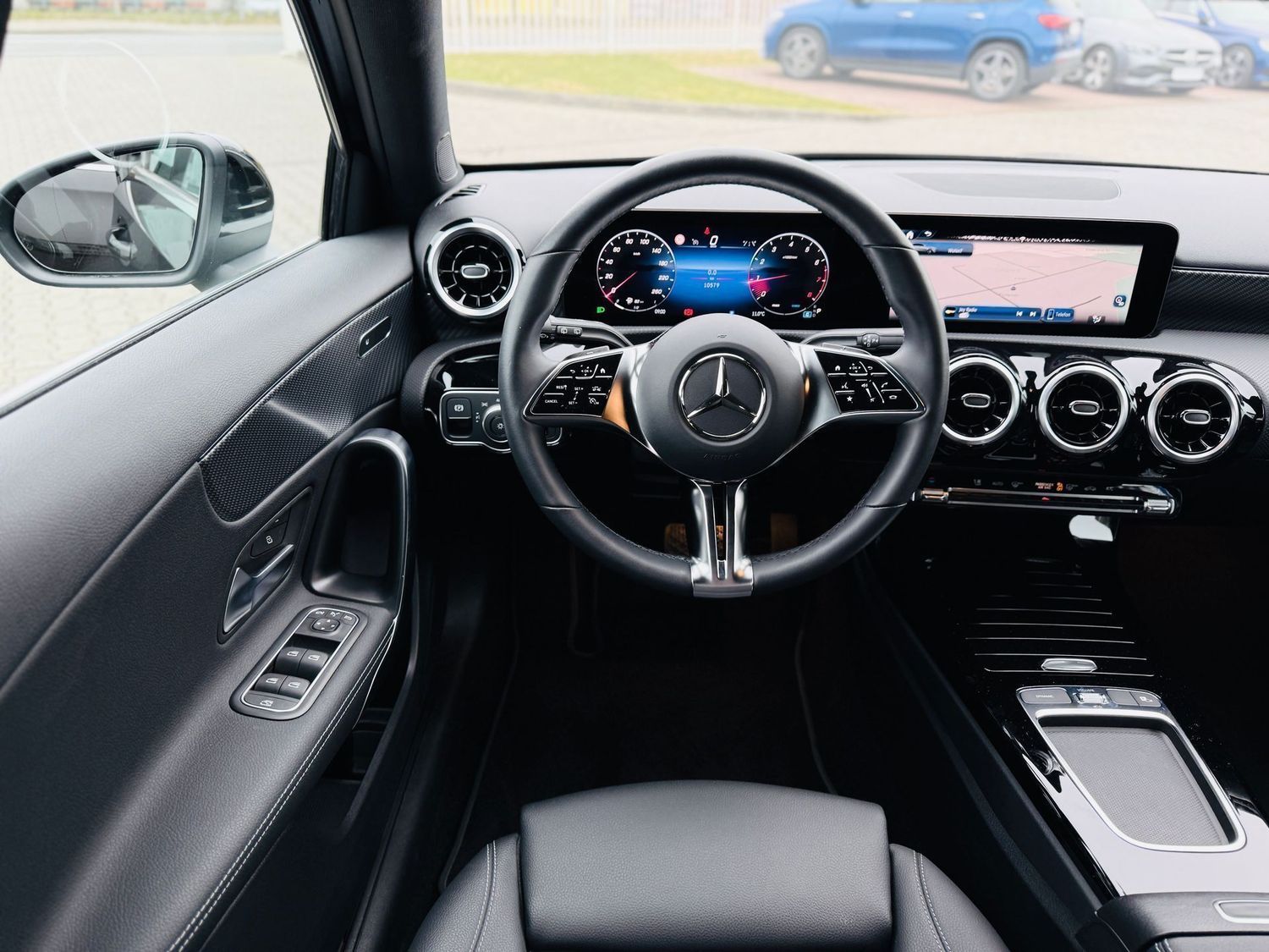 Fahrzeugabbildung Mercedes-Benz A 180 PROGRESSIVE Advanced, Autom, Winter, RFK,