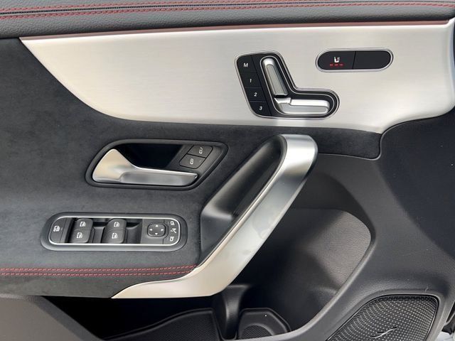 Fahrzeugabbildung Mercedes-Benz CLA 220 d 4M SB AMG Distro MLED KeyGo AHK 360°