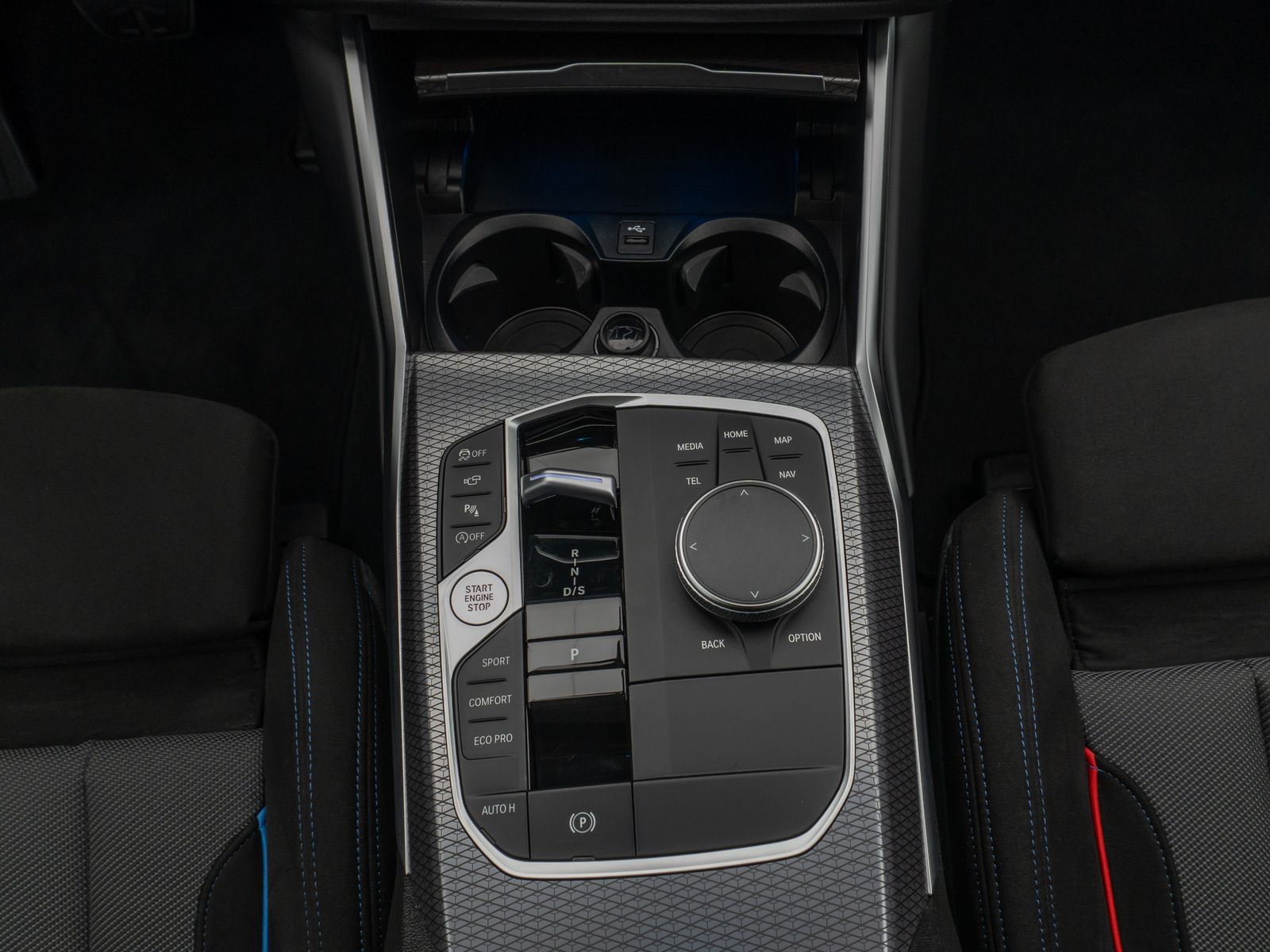 Fahrzeugabbildung BMW 320i xD M Sport 360°HUD DAB HiFi Stop&Go Komfort