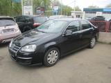 Volkswagen Jetta V Comfortline*LEDER*NAVI*KLIMA*TÜV-07-2026 - Volkswagen Jetta aus 2007 mit Diesel-Antrieb