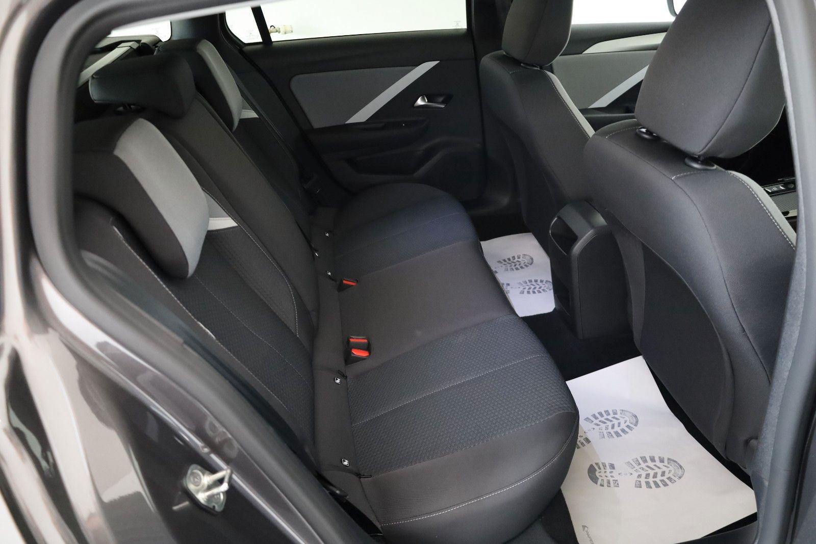 Fahrzeugabbildung Opel Astra L Sports Enjoy ST,Navi,LED,Kamera,ACC+WR