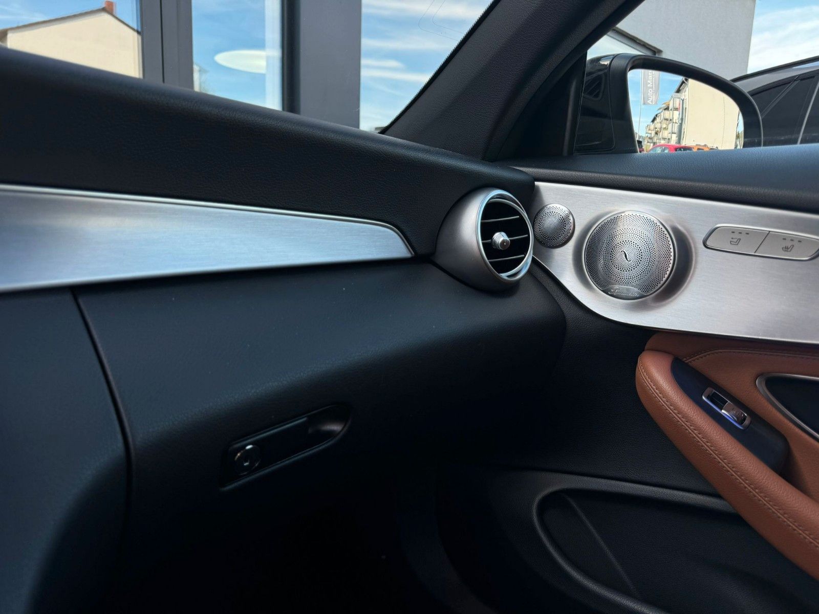 Fahrzeugabbildung Mercedes-Benz C 300 Cabrio AMG-Line
