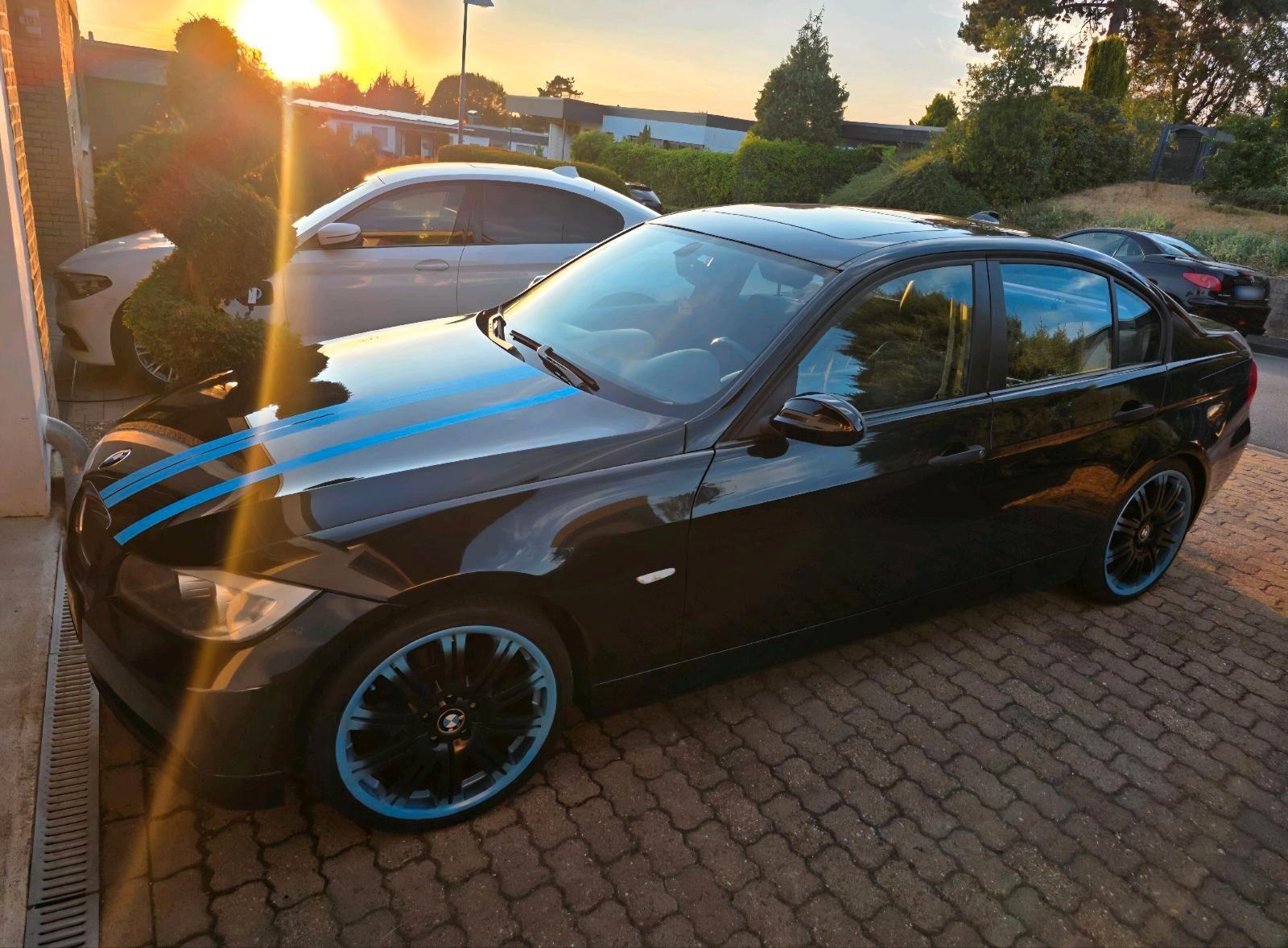 BMW 320