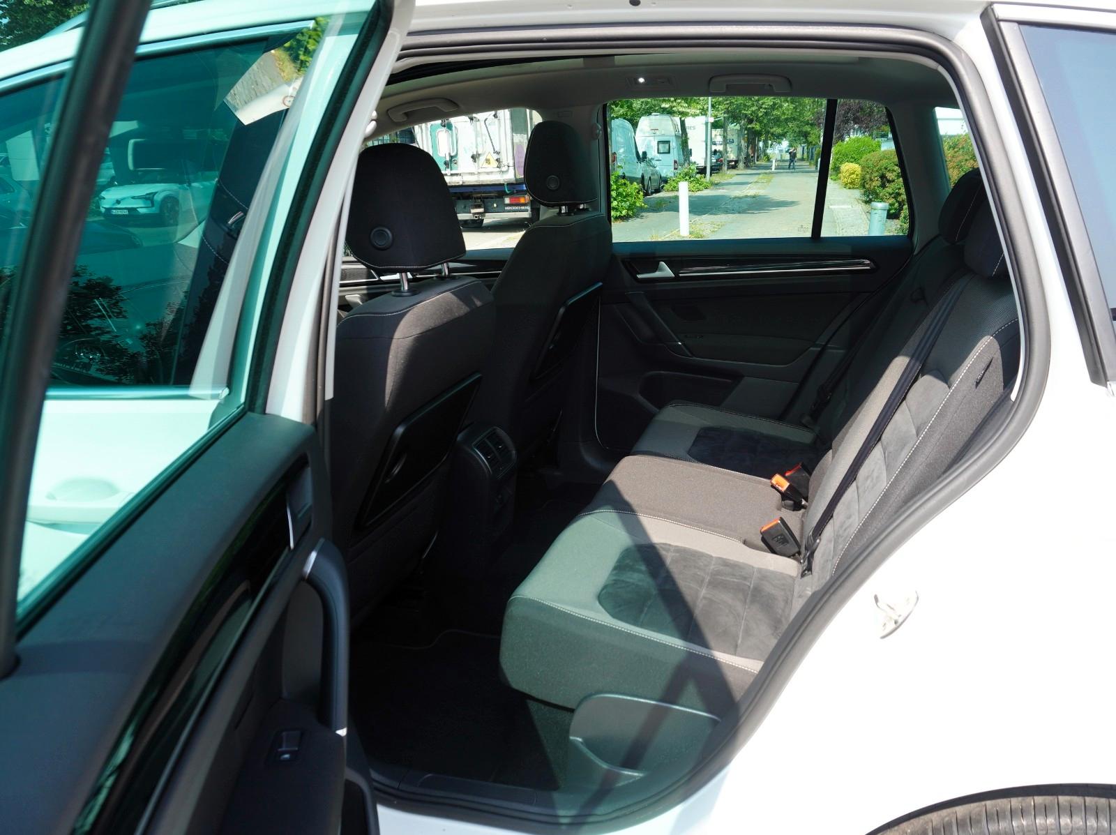 Car Image 27
