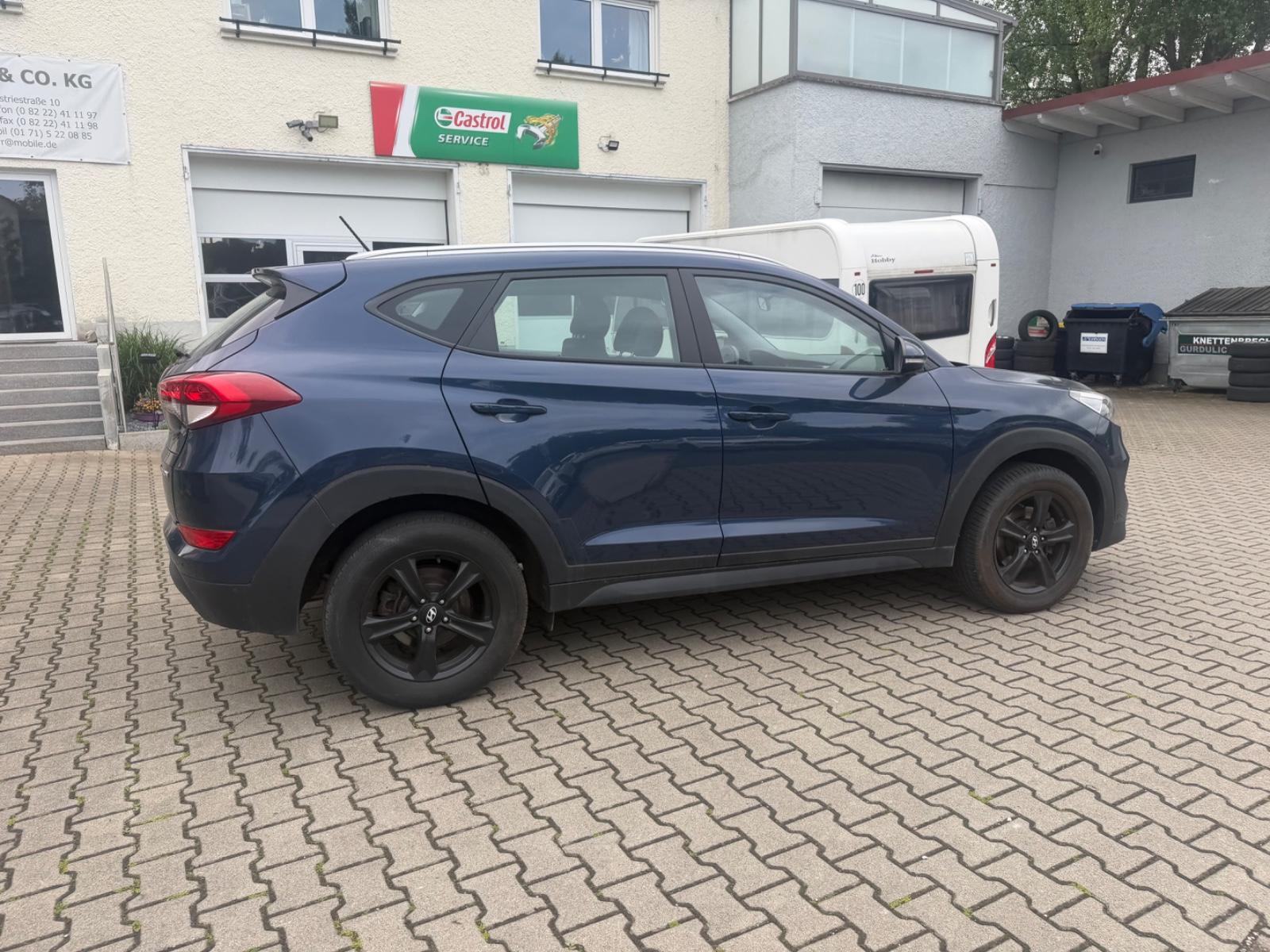 Hyundai Tucson blue Trend 2WD Winterpaket