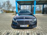 Mercedes-Benz E 400 d 4MATIC Autom. - - Mercedes-Benz E 400 mit Diesel-Antrieb: Limousine