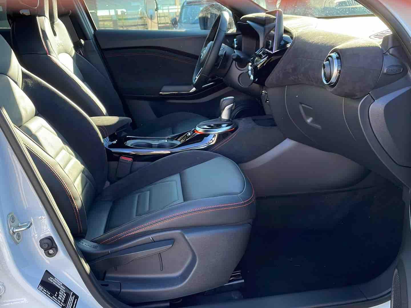 Nissan Juke 1.0 DIG-T Automatik Redline Edition, миниатюра 15