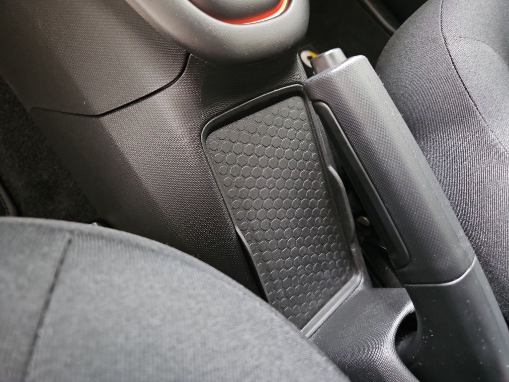 Fahrzeugabbildung Smart EQ ForTwo Pano Tempomat Navi LED SHZ SpurH KAM