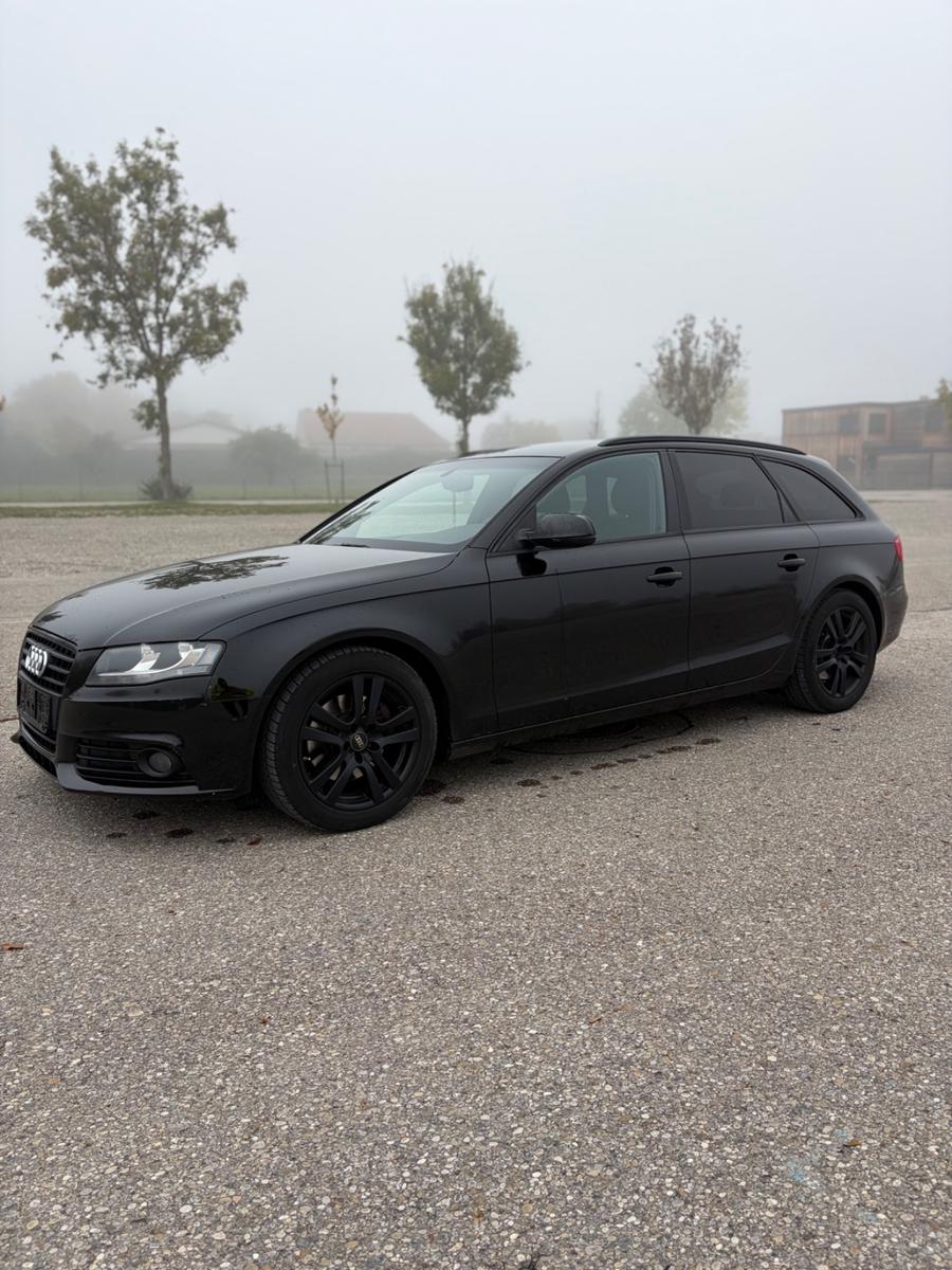 Audi A4 2011 — rear view