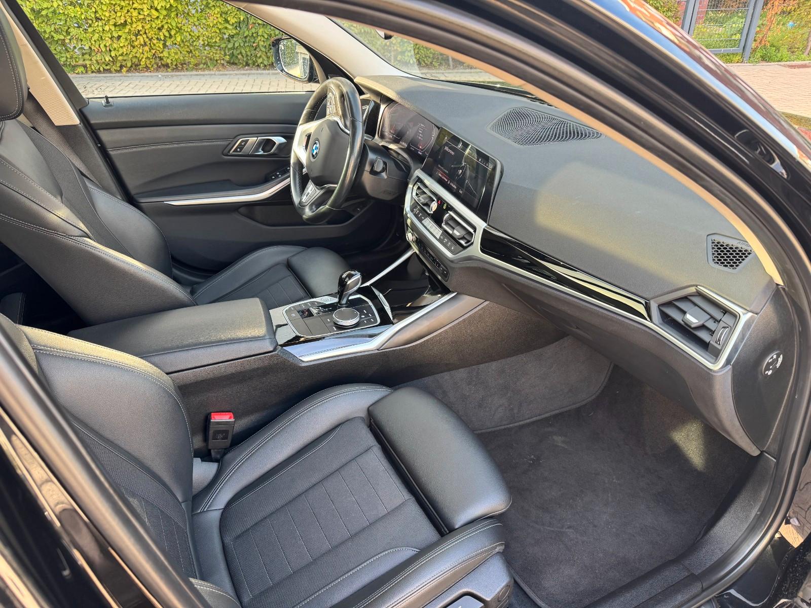 BMW 320d Touring Sport Line Automatik Sport Line