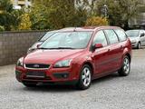 Ford Focus Turnier Sport 1.6i KLIMAANLAGE+TEMPOMAT+LM - Ford Focus aus 2006: Kombi